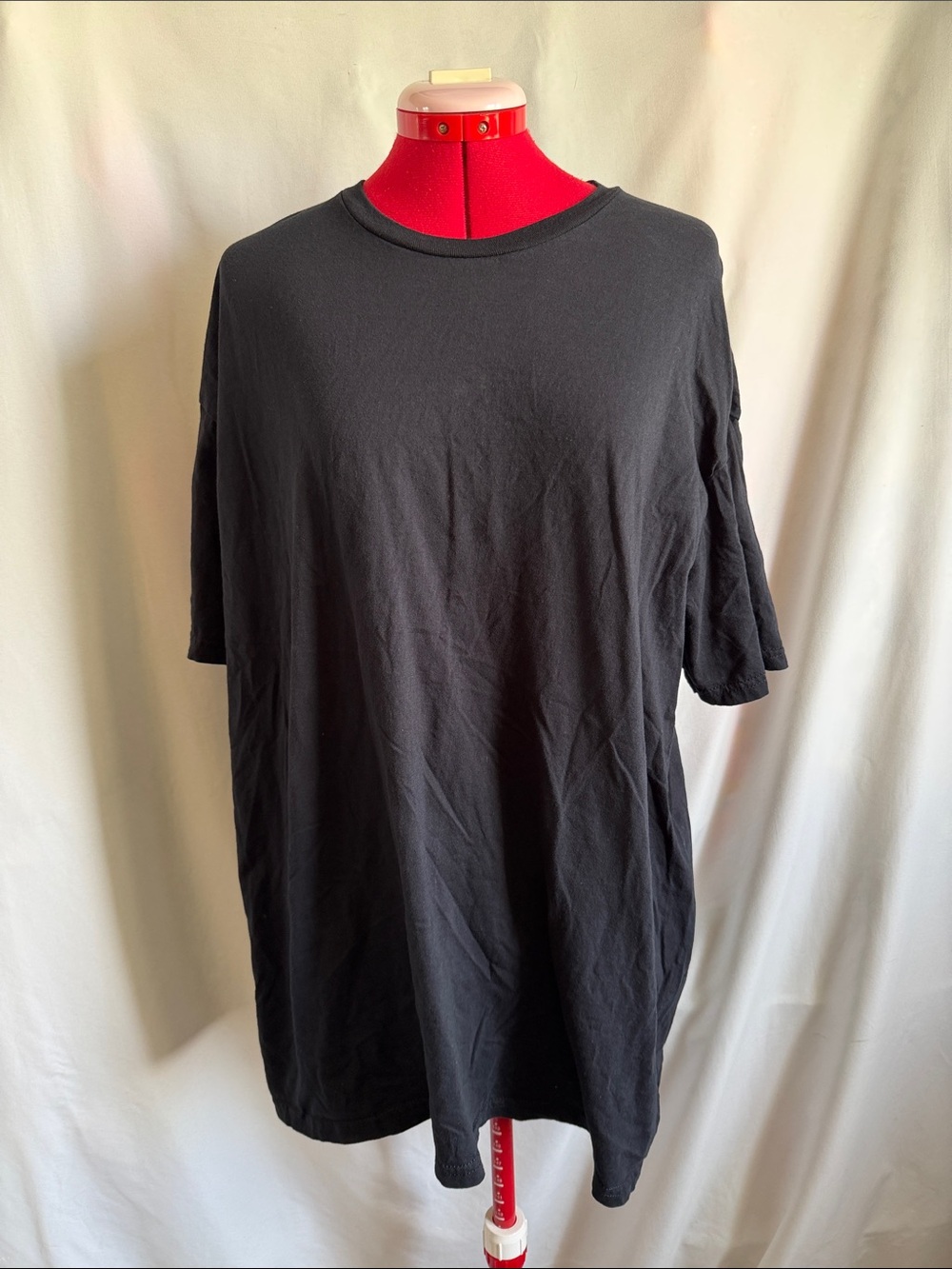 Gildan Black Short Sleeve Crew Neck Tee
